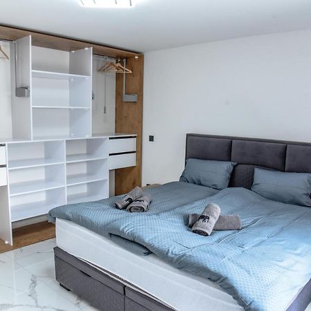 Luxury Villa M&B Tuzla Exterior photo