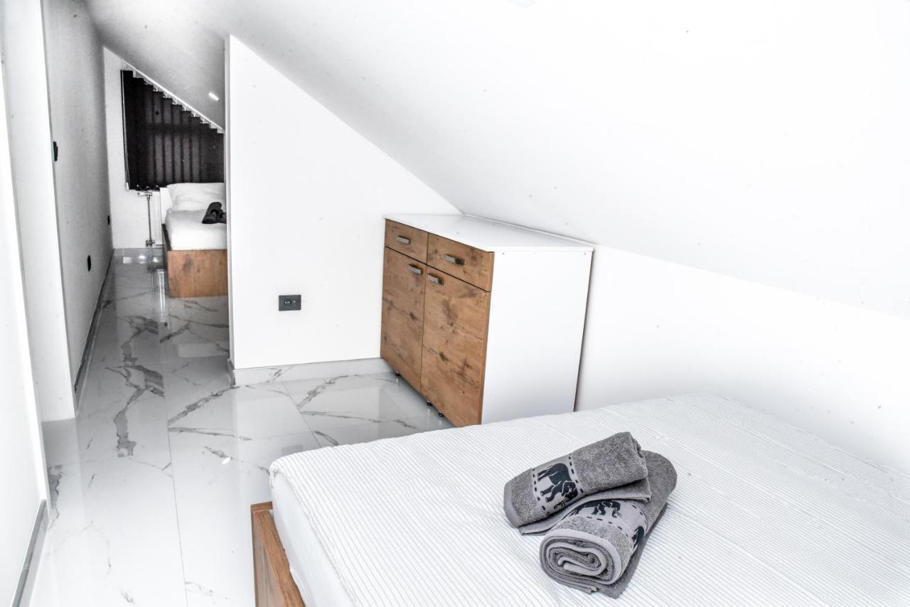 Luxury Villa M&B Tuzla Exterior photo